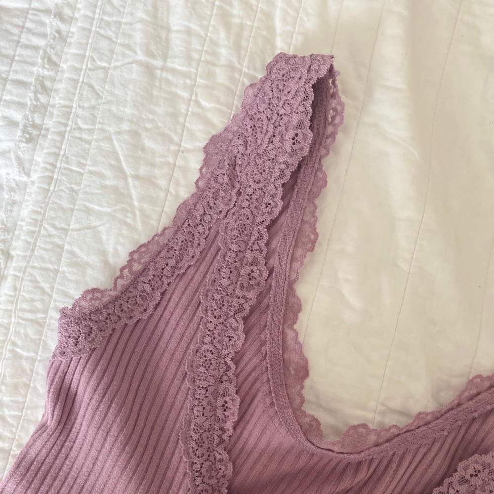This is lavender body suit with lace detailing! - Picture 3 of 6